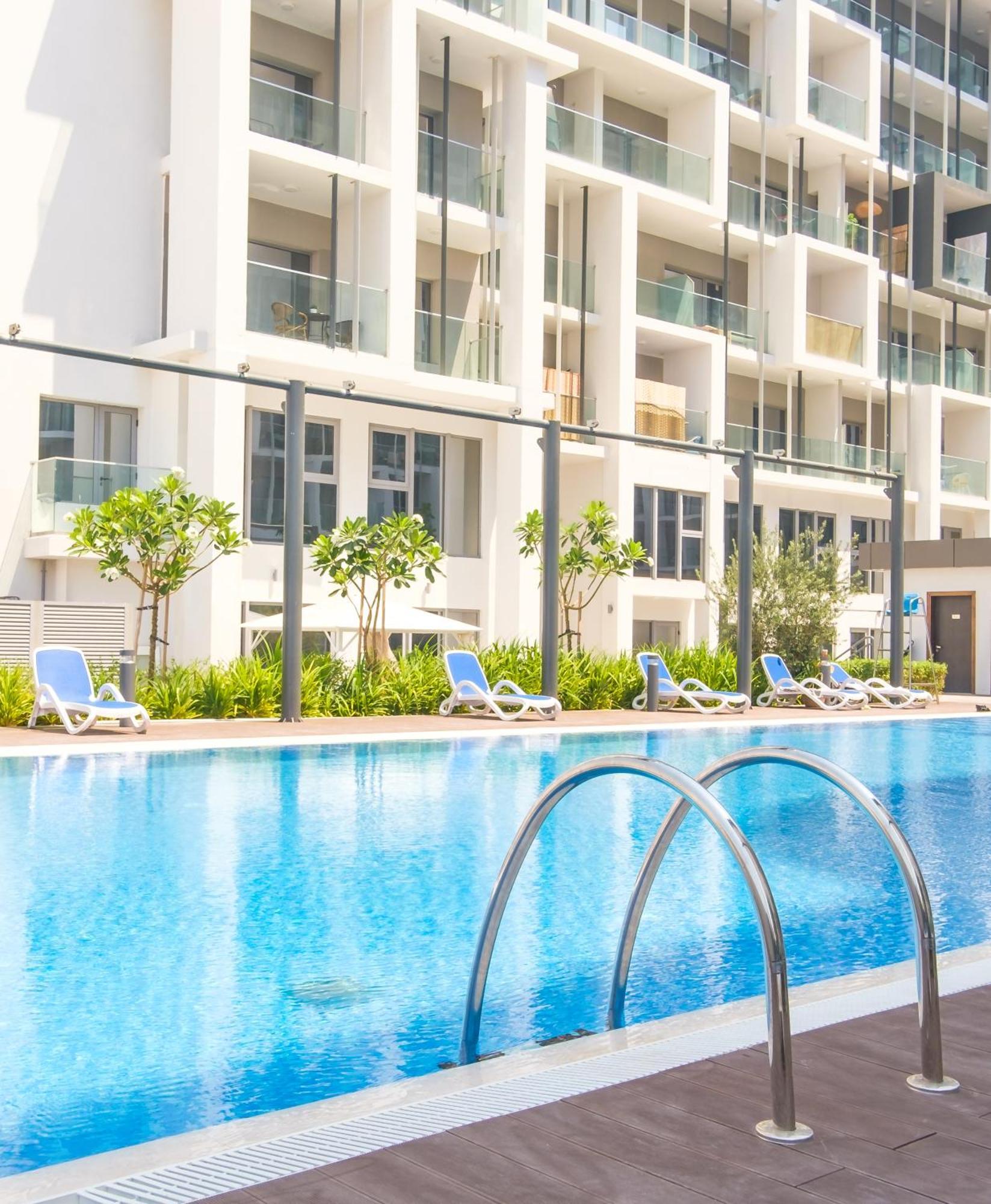 דירות אבו דאבי Poolside Charm מראה חיצוני תמונה